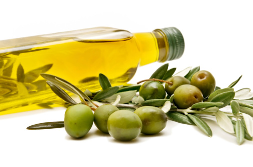 The benefits of olive oil are numerous.