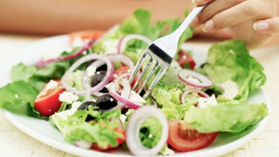 The One “Healthy” Ingredient in Your Salad That’s Hurting You