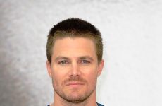 Arrow Star Stephen Amell shares workout for Fitness Friday,