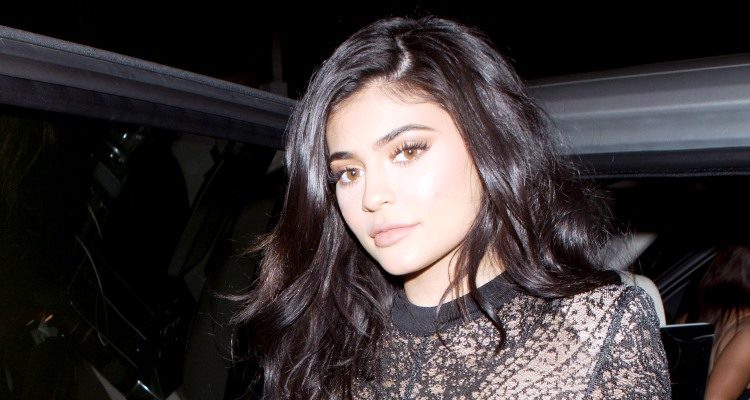 Kylie Jenner Weight Gain: Indulging in Unhealthy Food