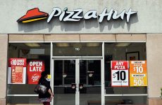 Pizza Hut Christmas Hours: Know Timings, Deals & Christmas Menu